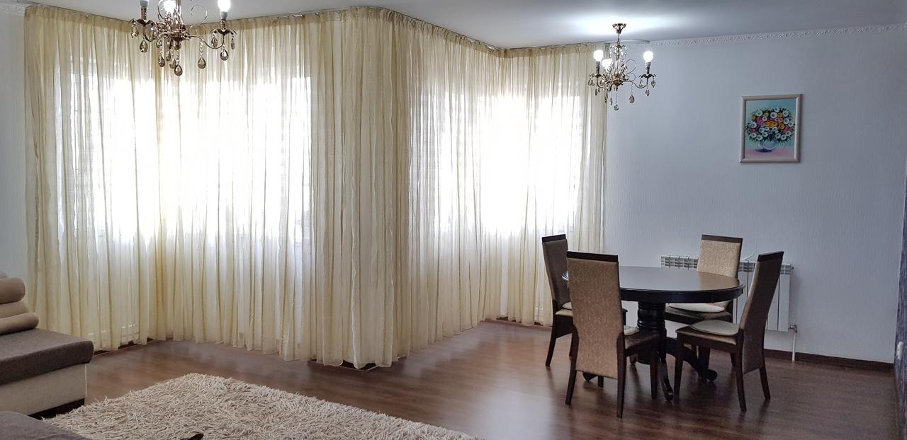Apartment Lazurniy Astana Eksteriør billede